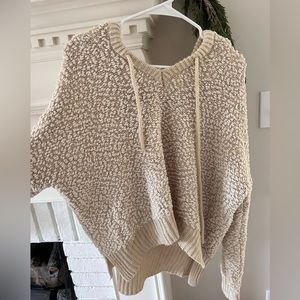 Super comfortable hoodie sweater🤎🤍